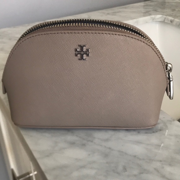 Tory Burch Handbags - Tori Burch - Robinson Small Makeup Bag